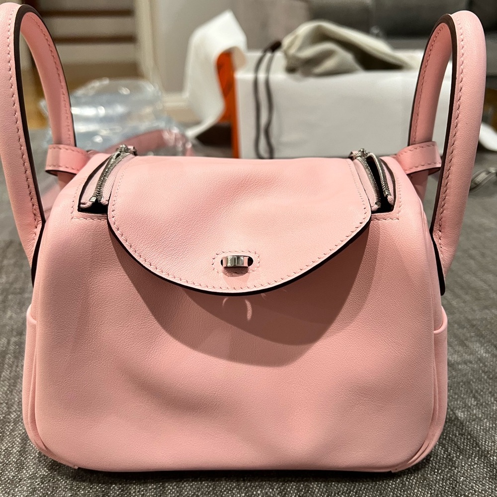 Brand new 100% authentic Hermes mini lindy rose sakura